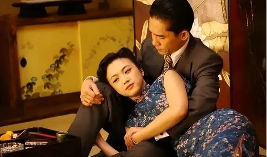 DDLG女孩:“我喜欢像爸爸一样的男生”